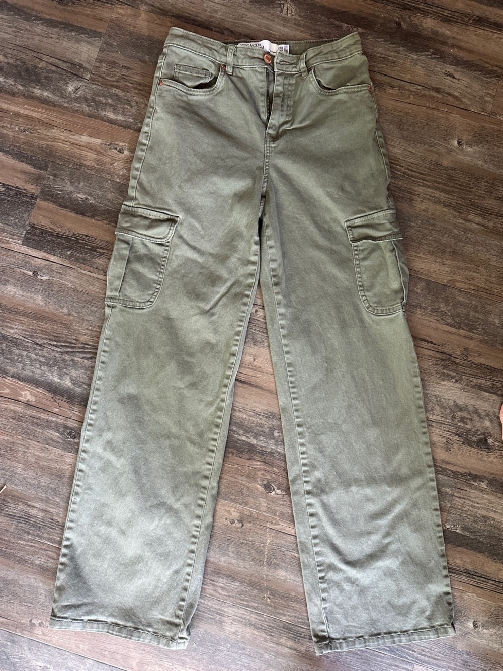 Women's Olive Cargo Jeans - Straight Leg